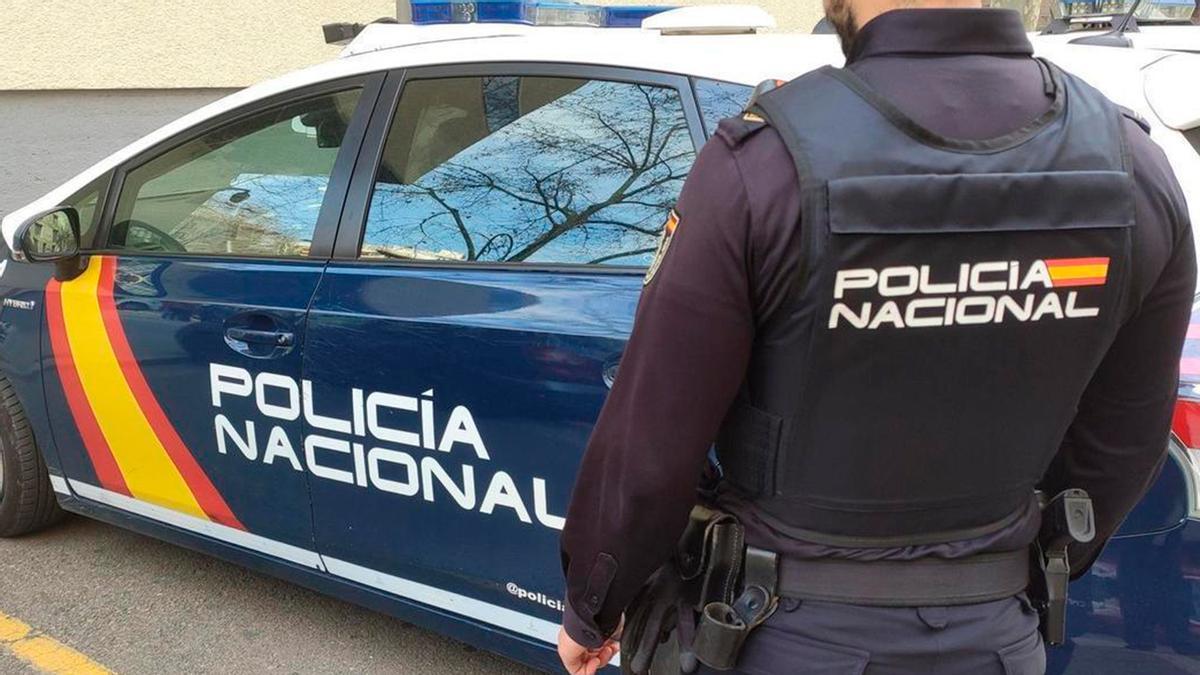 Alerta de la Policía Nacional a las personas mayores sobre el peligroso timo del botón rojo