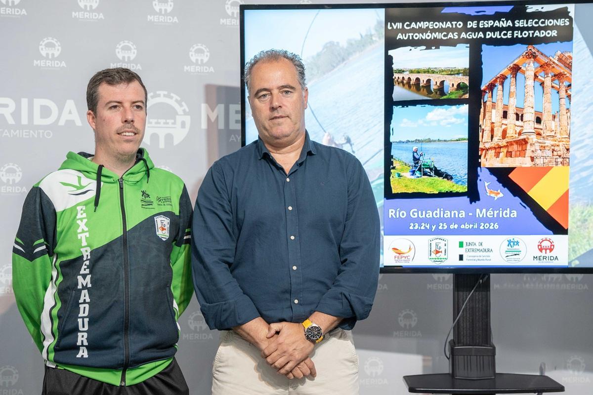 Presentación en Mérida del Campeonato de España de Selecciones Autonómicas de Agua Dulce Flotador, que se celebrará del 23 al 25 de abril en el río Guadiana.