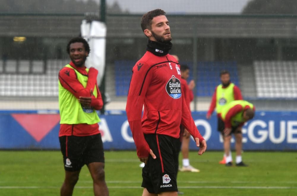 El técnico José Luis Martí programa una sesión de una hora de duración con el objetivo de dosificar las fuerzas de sus futbolistas.