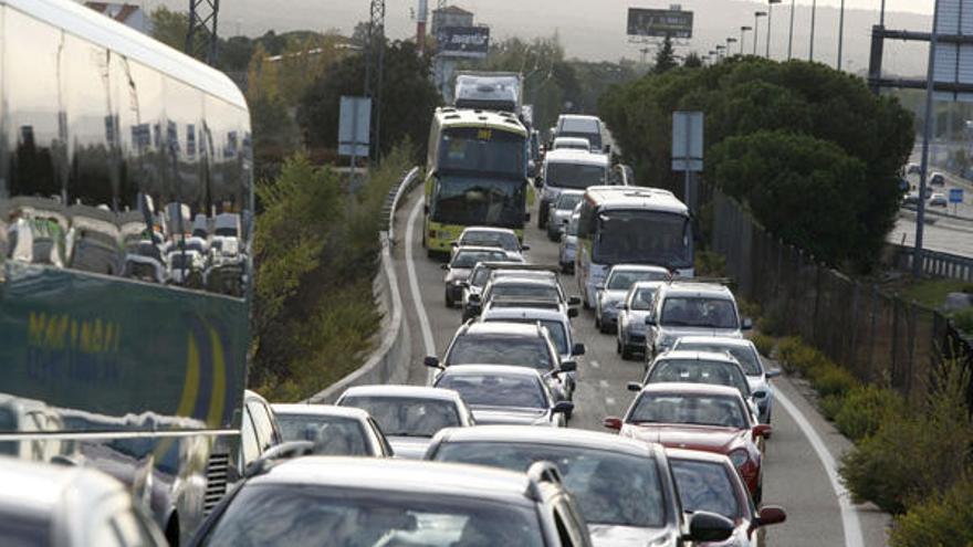 Un muerto y 19 heridos en una colisión múltiple