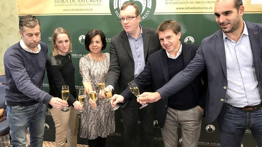 Más de 300 lugares para brindar con sidra brut en Navidad