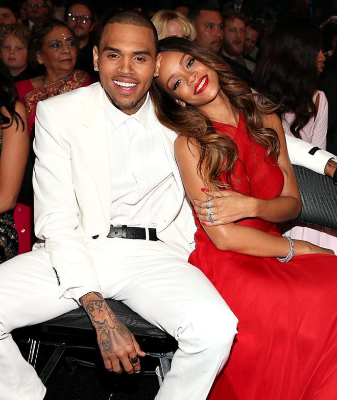 Chris Brown y Rihanna durante la gala de los Grammy en 2013