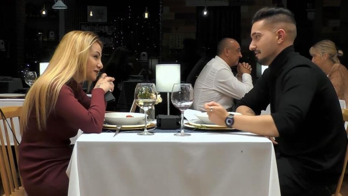 Dos pares divorciats viuen un enamorament sobtat a ‘First Dates’: «No tindria una cita, en tindria mil»