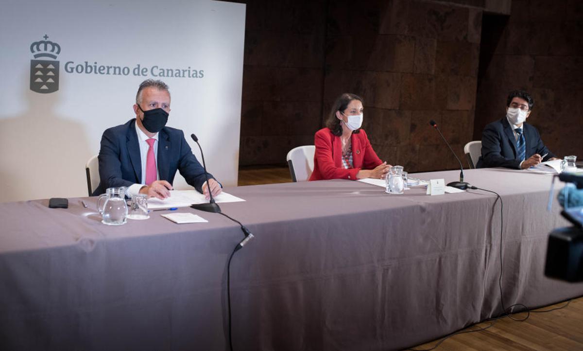 Encuentro de Ángel Víctor Torres con la ministra R
