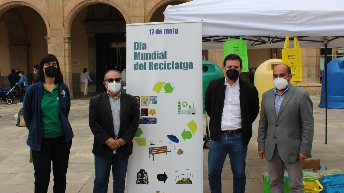 Celebración del Día Mundial del Reciclaje en la ciudad de Castelló.