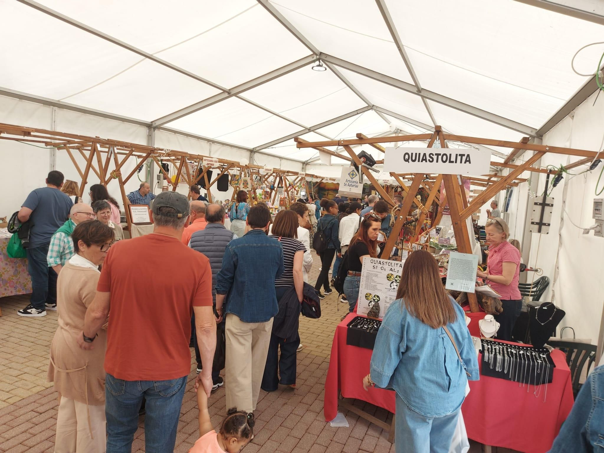 El público llenó la Feria de Vegadeo durante el fin de semana