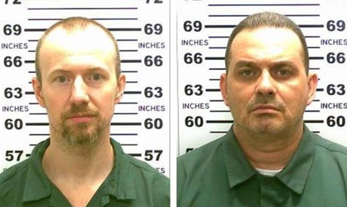Davis Sweat (esquerra) i Richard Matt, els dos presos fugats de la presó Clinton, a Nova York. Davis Sweat (esquerra) i Richard Matt, els dos presos fugats de la presó Clinton, a Nova York.