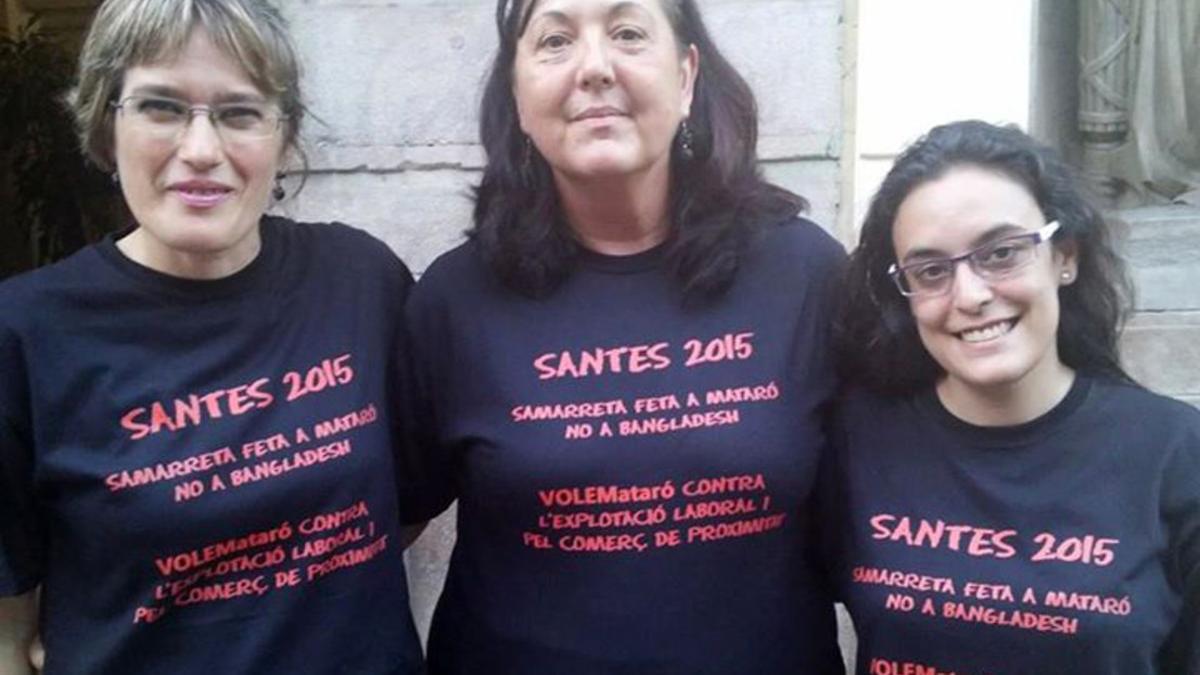 Montse Morón, Ana María Caballero y Sarai Martínez en julio de 2015, cuando compartían el grupo municipal de VoleMataró en el Ayuntamiento.