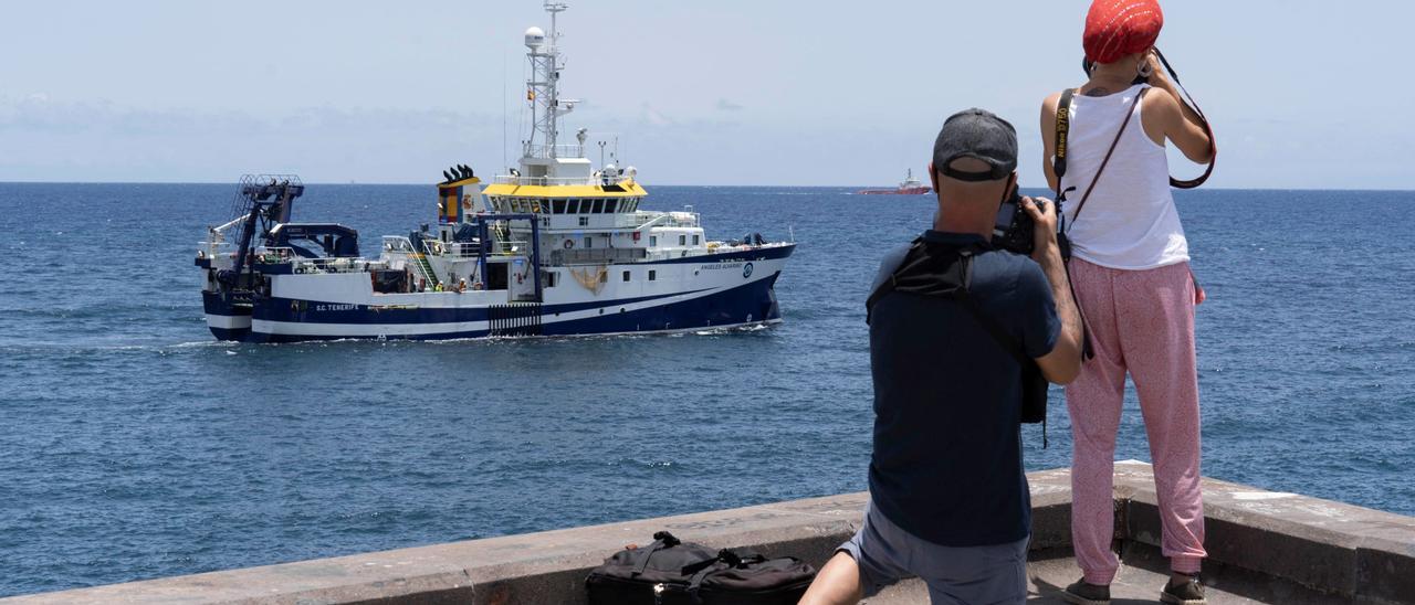 El Ángeles Alvariño vuelve a buscar a Anna en el mar