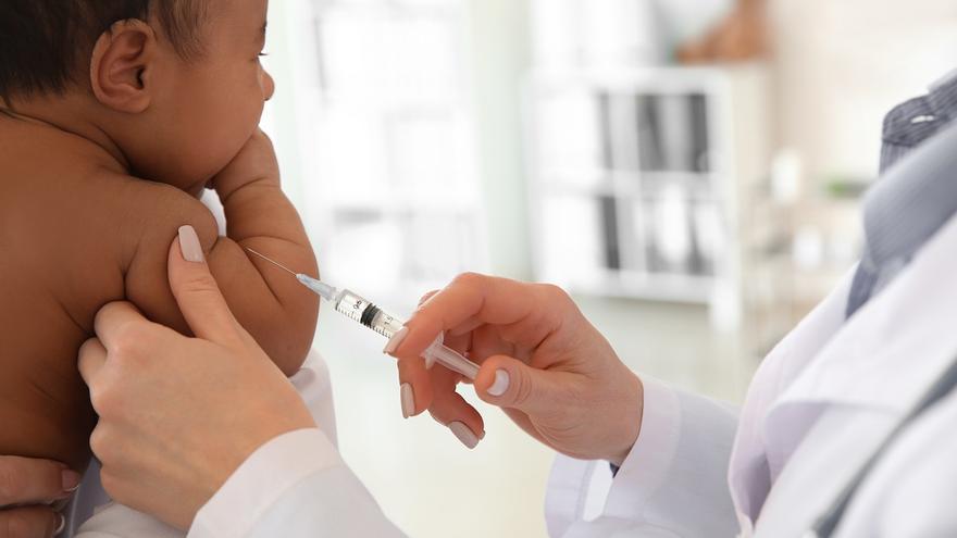 Las altas tasas de vacunación frenan el impacto de la bronquiolitis en Canarias