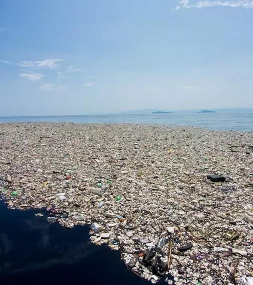 Esta es la ‘super-isla’ de basura plástica el triple de grande que España y que crece cada año