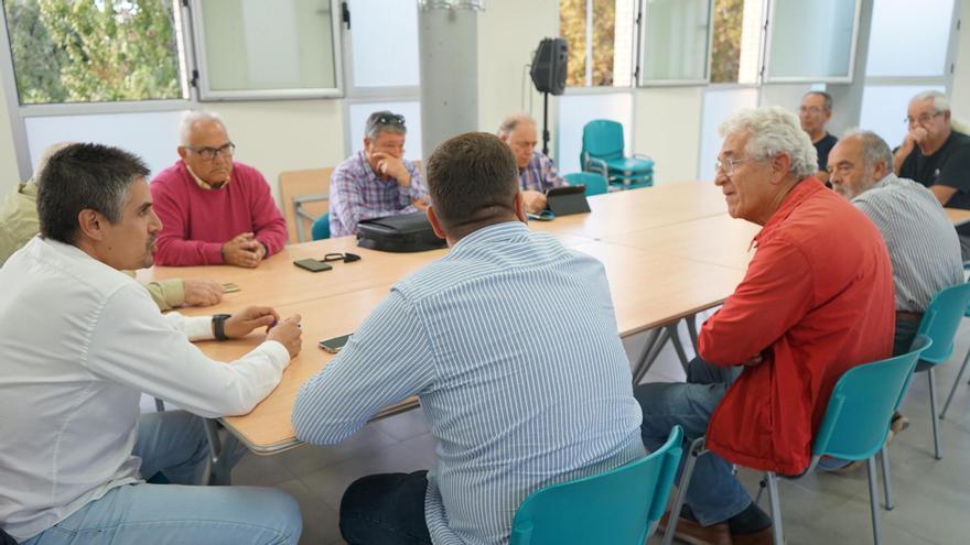 Los vecinos insisten en que la alta velocidad debe llegar a Cartagena por Los Camachos