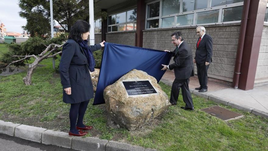 Emocionante homenaje a Fernández Fidalgo en El Musel