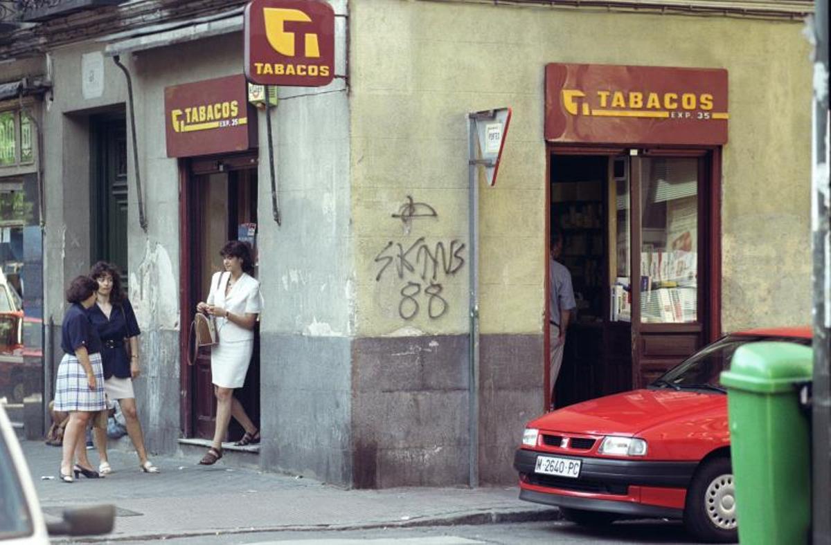 Los estanqueros piden poder dar más servicios ante caída de ventas del tabaco