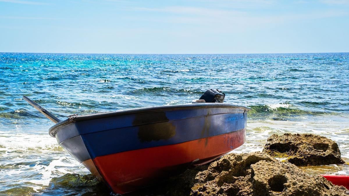 Una patera llegada este lunes a las cosats de Formentera.