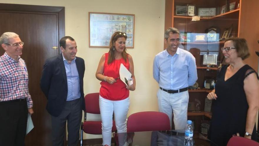 Sonia Gaya, Víctor Navas y Elena Galán, ayer en Benalmádena.