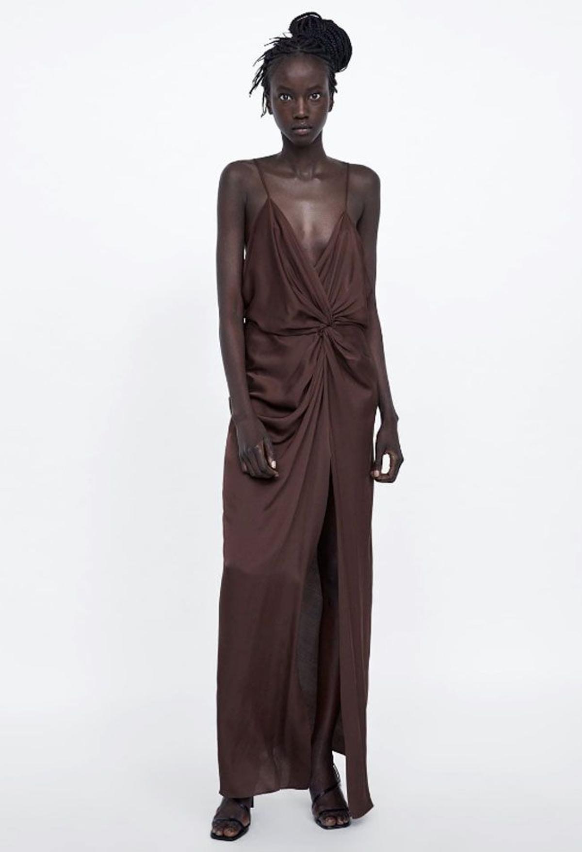 Vestido largo marrón chocolate de Zara