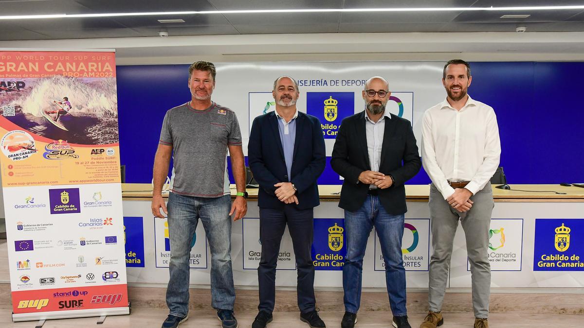 El título mundial de paddle surf de olas se decide en Las Canteras