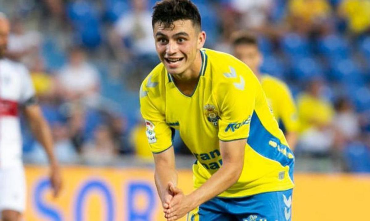 Pedri celebra un tanto con la UD Las Palmas. | | LP/DLP