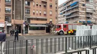 Un incendio en un restaurante del Infante Juan Manuel de Murcia obliga a desalojar a varios vecinos