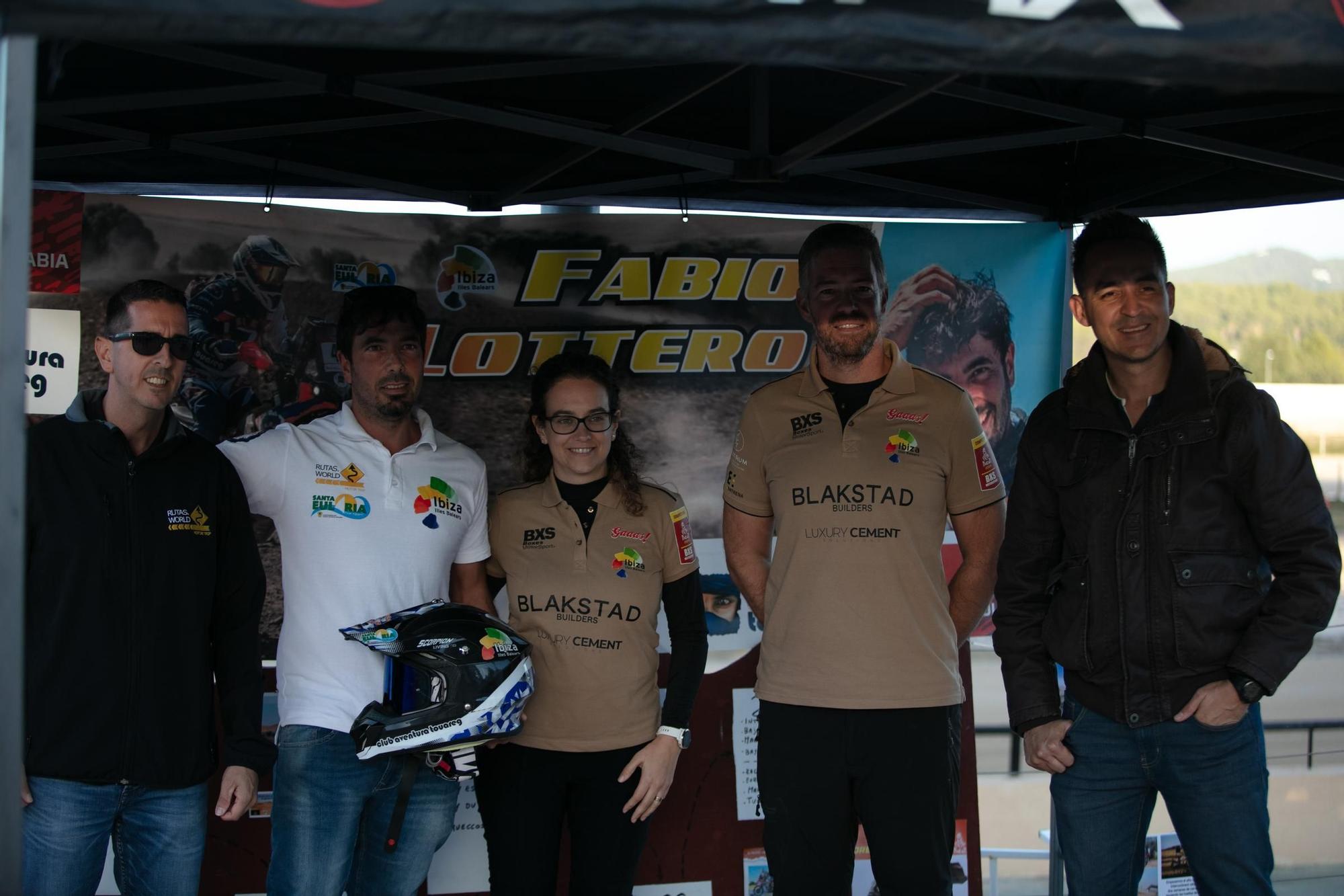 Descubre las fotos de la presentación de los corredores del Dakar en el hipódromo de Sant Rafel