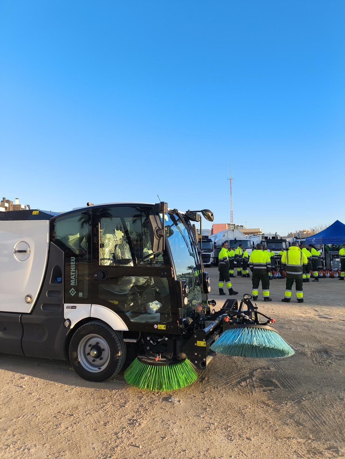 Nueva maquinaria para la limpieza de El Campello