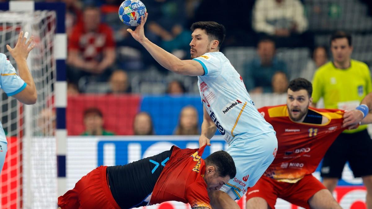 Dujshebaev, en una acción del partido