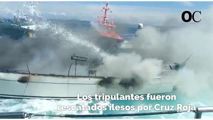 Arde un velero sueco a la altura de las islas Sisargas