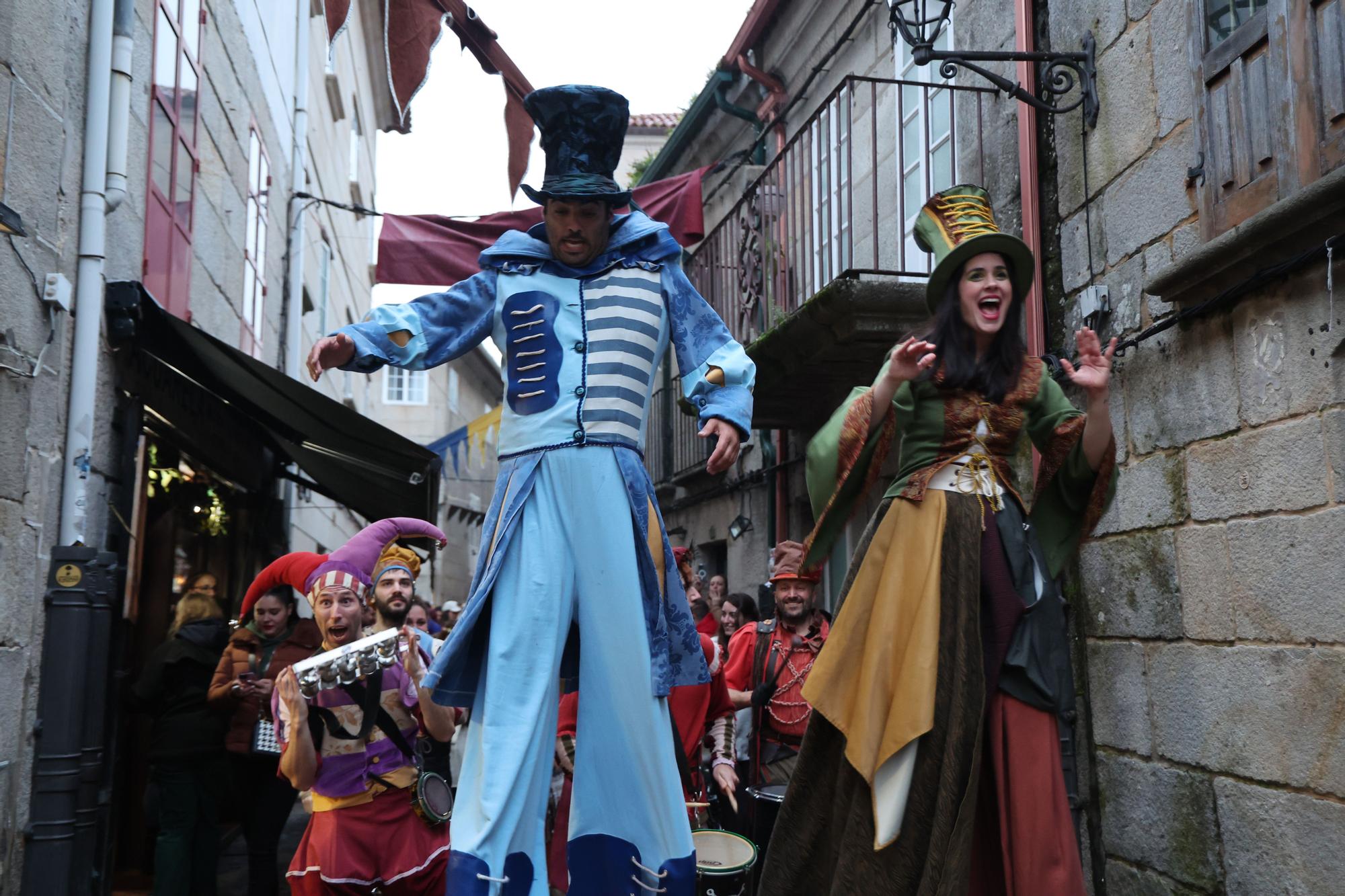 La representación teatral triunfó pese a la lluvia para luego trasladar el ambientazo de fiesta a las calles del casco histórico