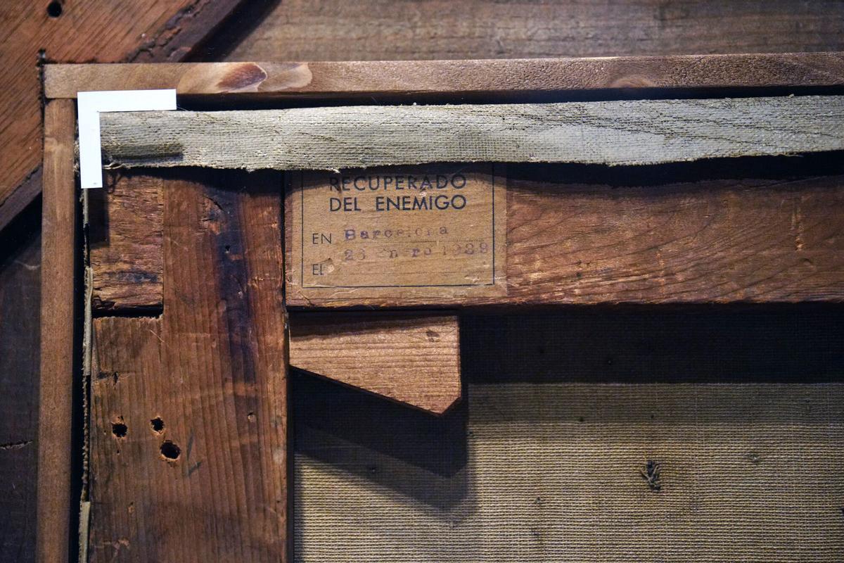 GRAFCAT8706. BARCELONA, 19/02/2026.- El Museo Nacional de Arte de Cataluña presenta la exposición 'Recuperado del enemigo. Los depósitos franquistas en el MNAC', en la que muestra 135 obras que incorporó a través del Servicio de Defensa del Patrimonio Artístico Nacional tras la Guerra Civil, un conjunto heterogéneo que refleja la diversidad de sus procedencias y que supone un ejercicio de memoria histórica. EFE/Alejandro García