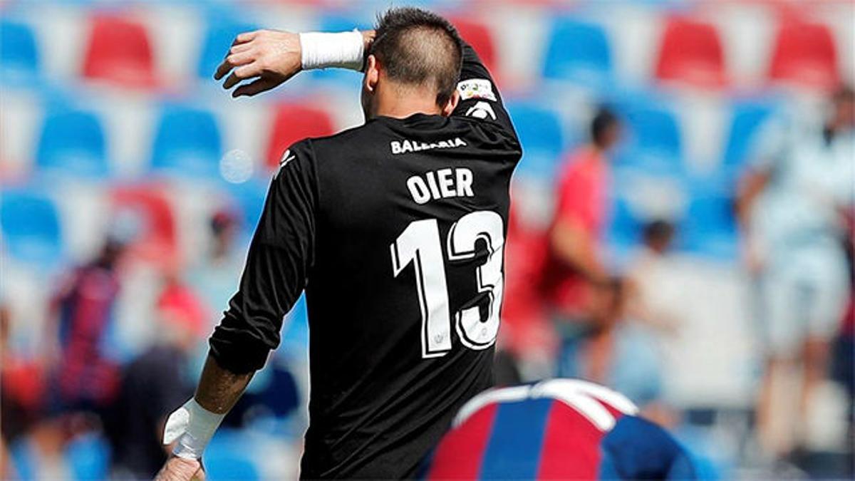 ¡Qué fallo! Oier protagoniza la pifia de la jornada en la goleada que sufrió el Levante