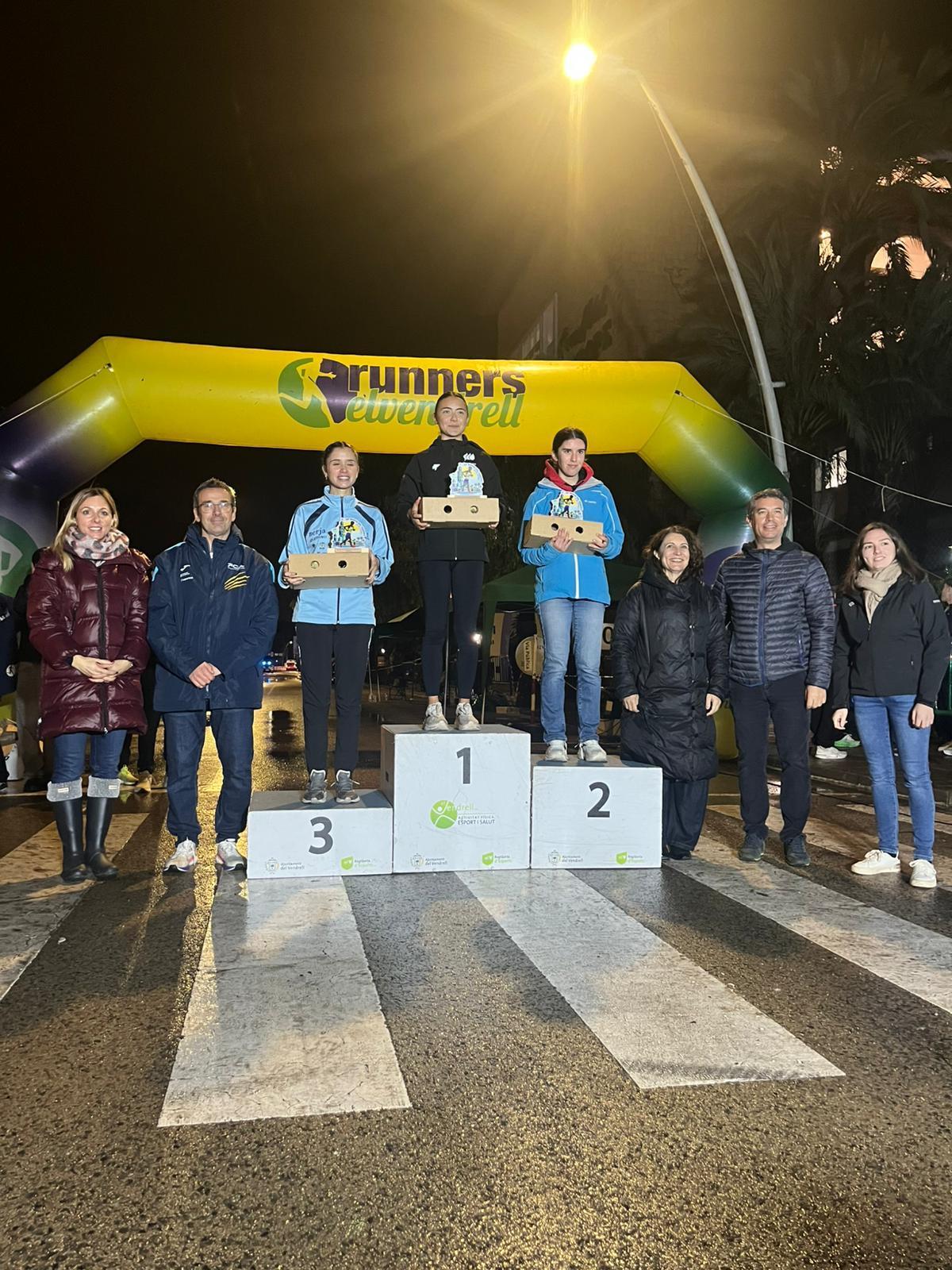 Griselda Serret, al segon graó del podi de la cursa del Vendrell de mitja marató en marxa