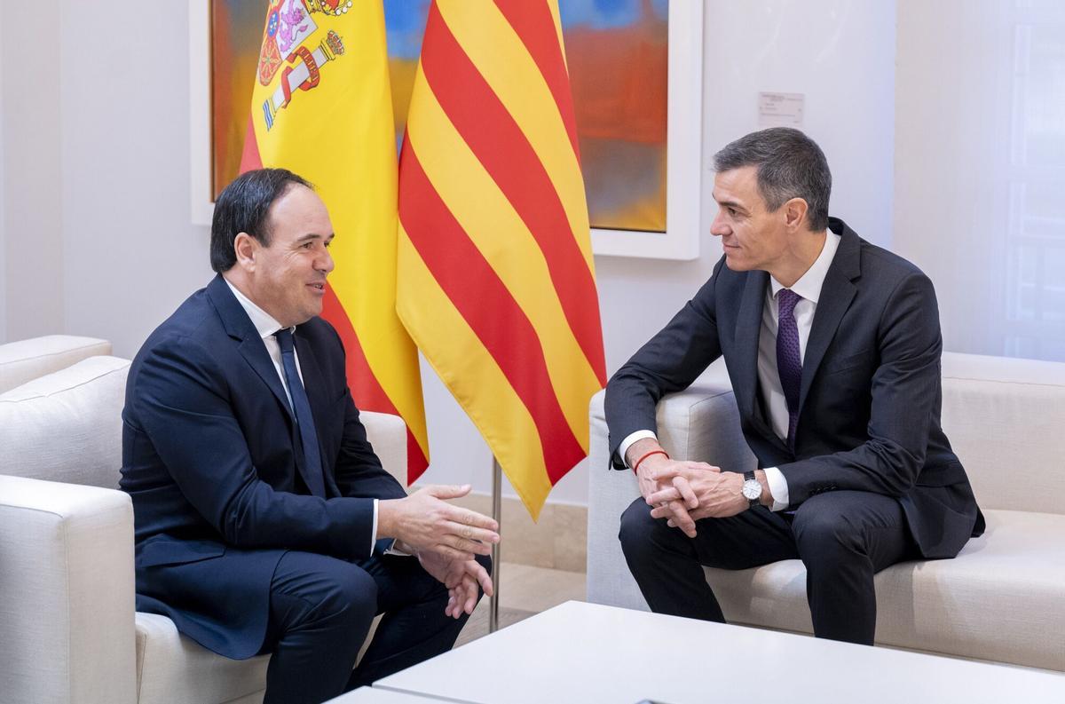 Pérez Llorca y Pedro Sánchez, reunidos en Moncloa el pasado 17 de diciembre.