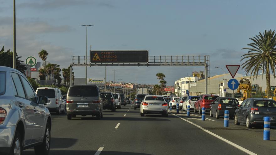 La norma de siempre que la DGT quiere eliminar de autovías y autopistas por “el alto riesgo de accidentes”