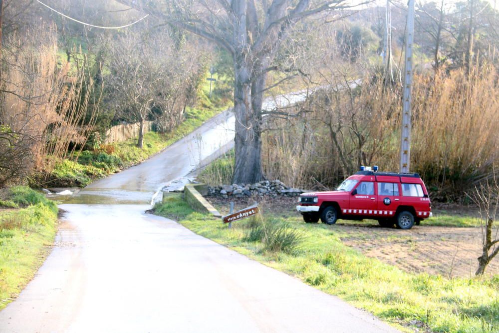 Troben una dona arrossegada per una riera a Masarac i busquen el seu marit