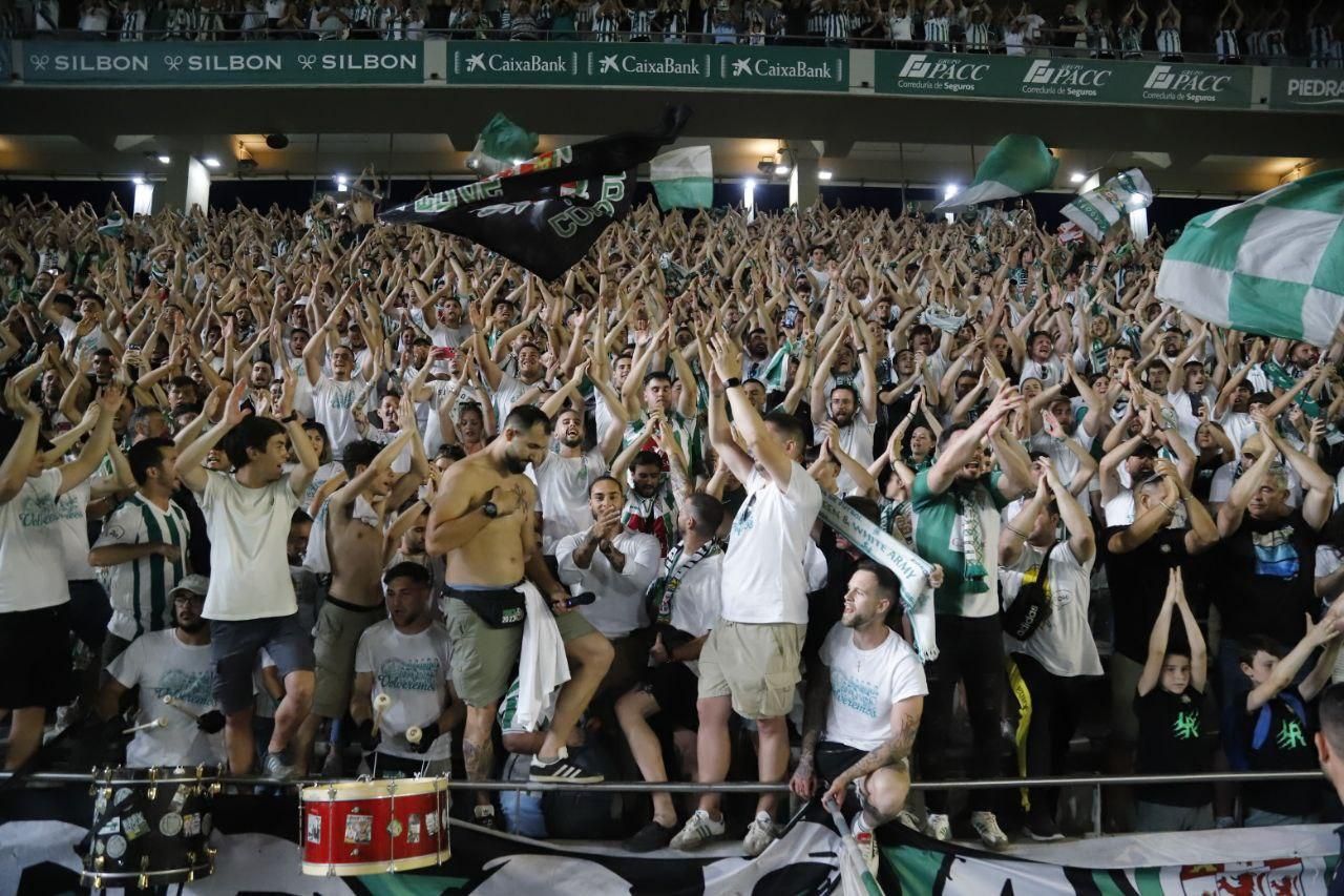 Las imágenes del Córdoba CF-Ponferradina del play off de ascenso a Segunda