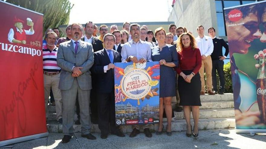 El alcalde de Benalmádena, Víctor Navas, en la presentación de la VIII Feria del Marisco.