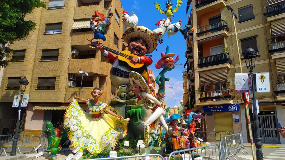 Monumento de la Falla Dos de Mayo, primer premio en Paterna.