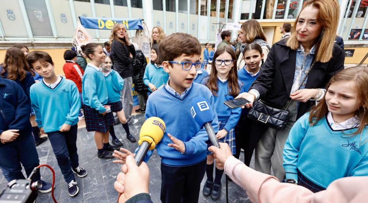 Pequeños empresarios en prácticas toman el Fontán