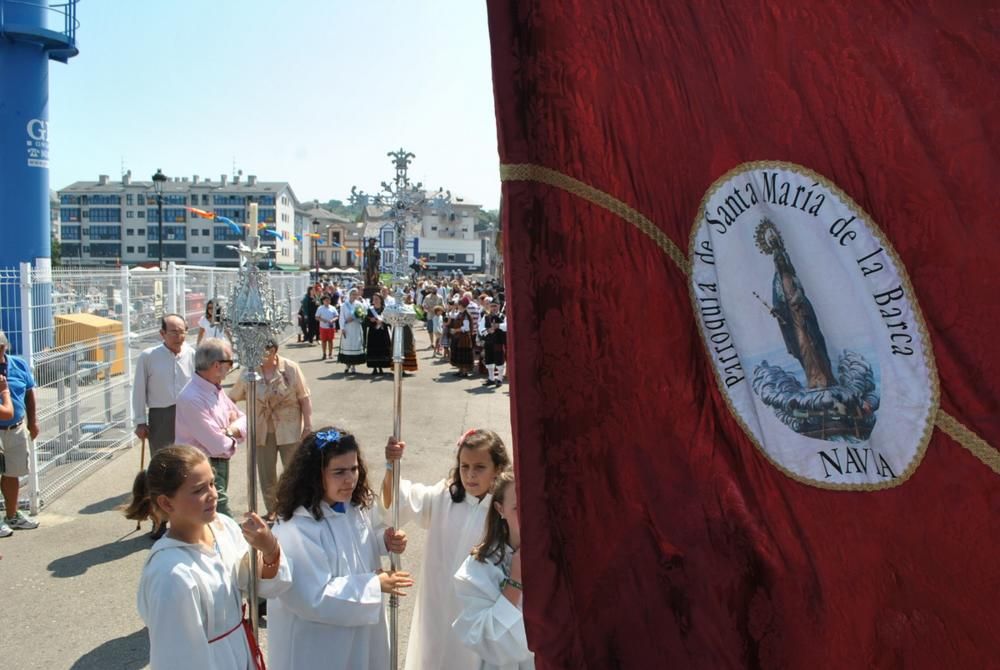 Procesión de la Virgen de la Barca en Navia