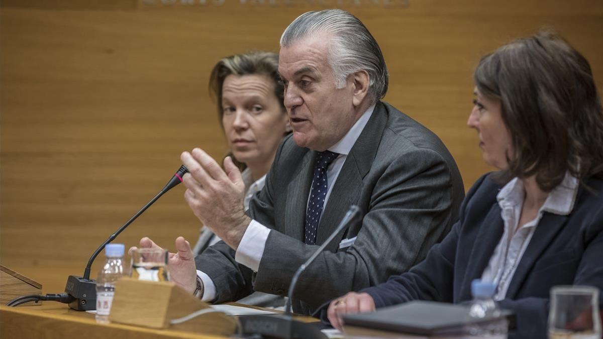 Luis Bárcenas comparece ante la comisión de investigación de Les Corts Valencianes.