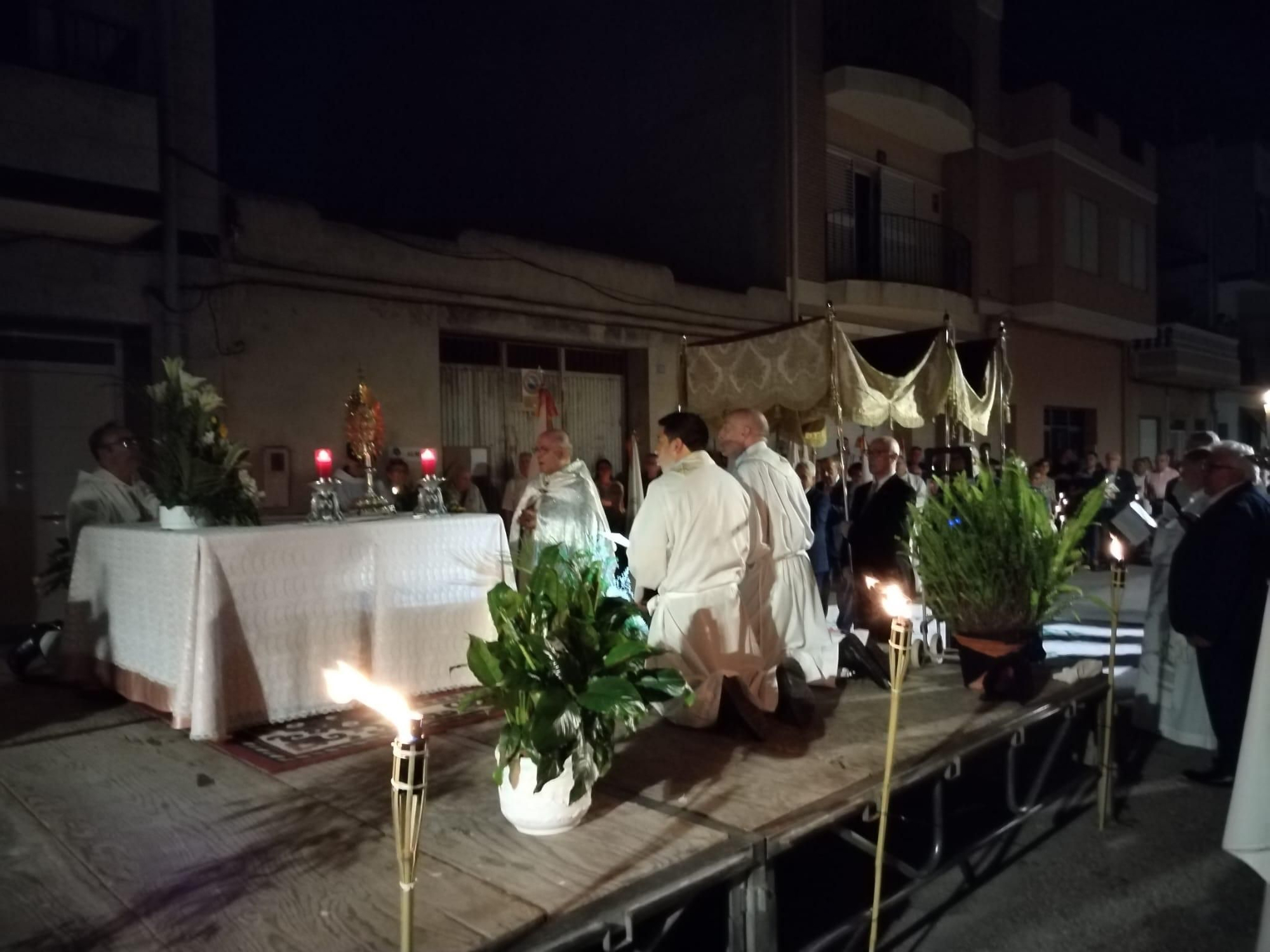 FOTOGALERÍA: Las imágenes de la jornada diocesana de la Adoración Nocturna en Moncofa
