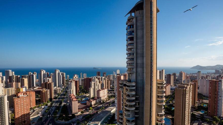 Los rascacielos de Benidorm se libraron del apagón gracias a los grupos electrógenos