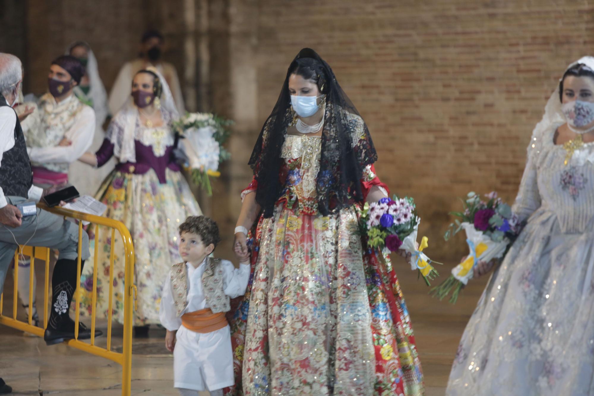 Búscate en el segundo día de Ofrenda por la calle de Caballeros (entre las 21.00 y las 22.00 horas)