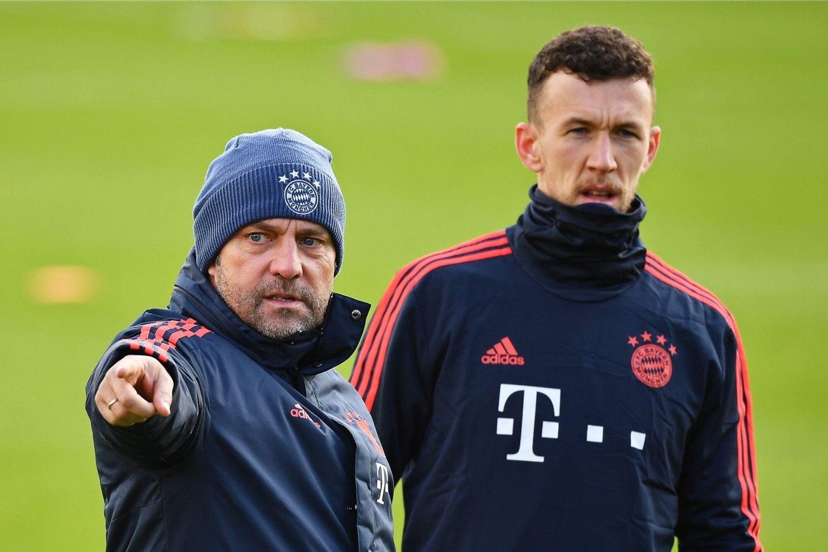 Hansi Flick, con Ivan Perisic, en el Bayern de Múnich