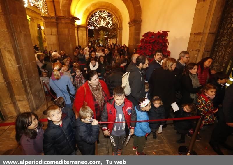 El Cartero Real recogió las ilusiones de los niños de Castellón