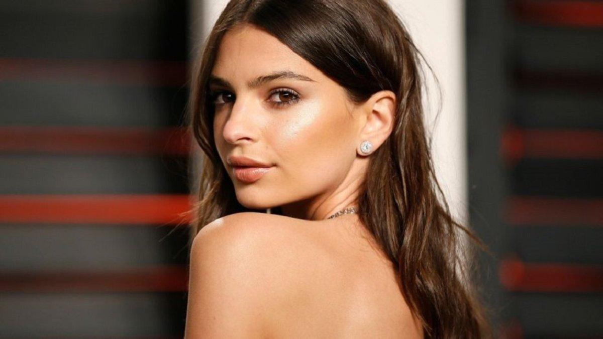 Emily Ratajkowski deja atónitos a sus seguidores con su minibikini blanco en Instagram | El Exprés