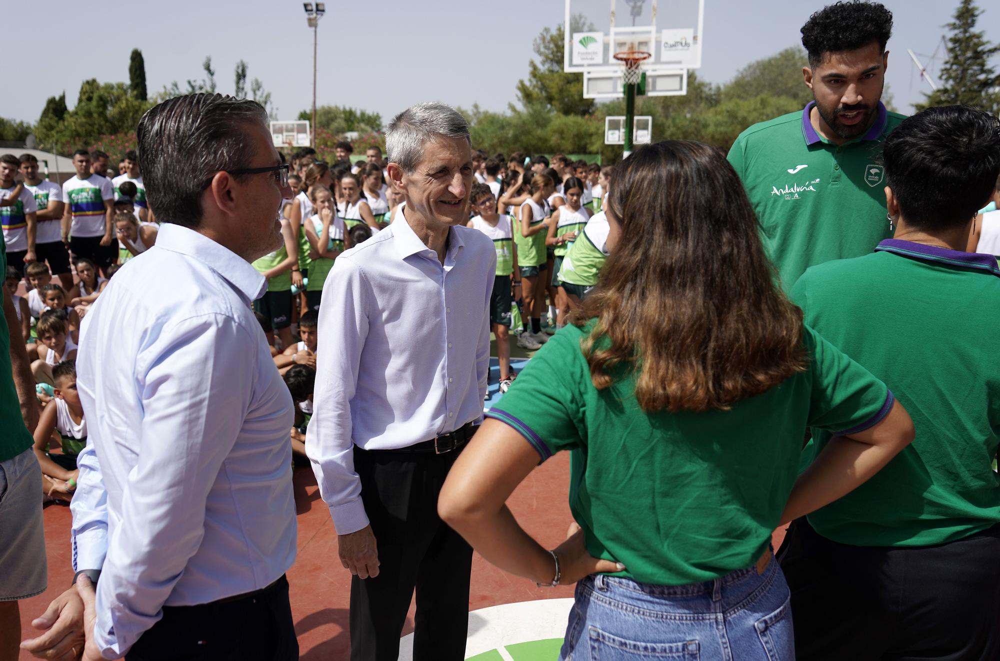 Augusto Lima, Carmen Ruiz y Salomé García visitan el Campus Baloncesto de Unicaja