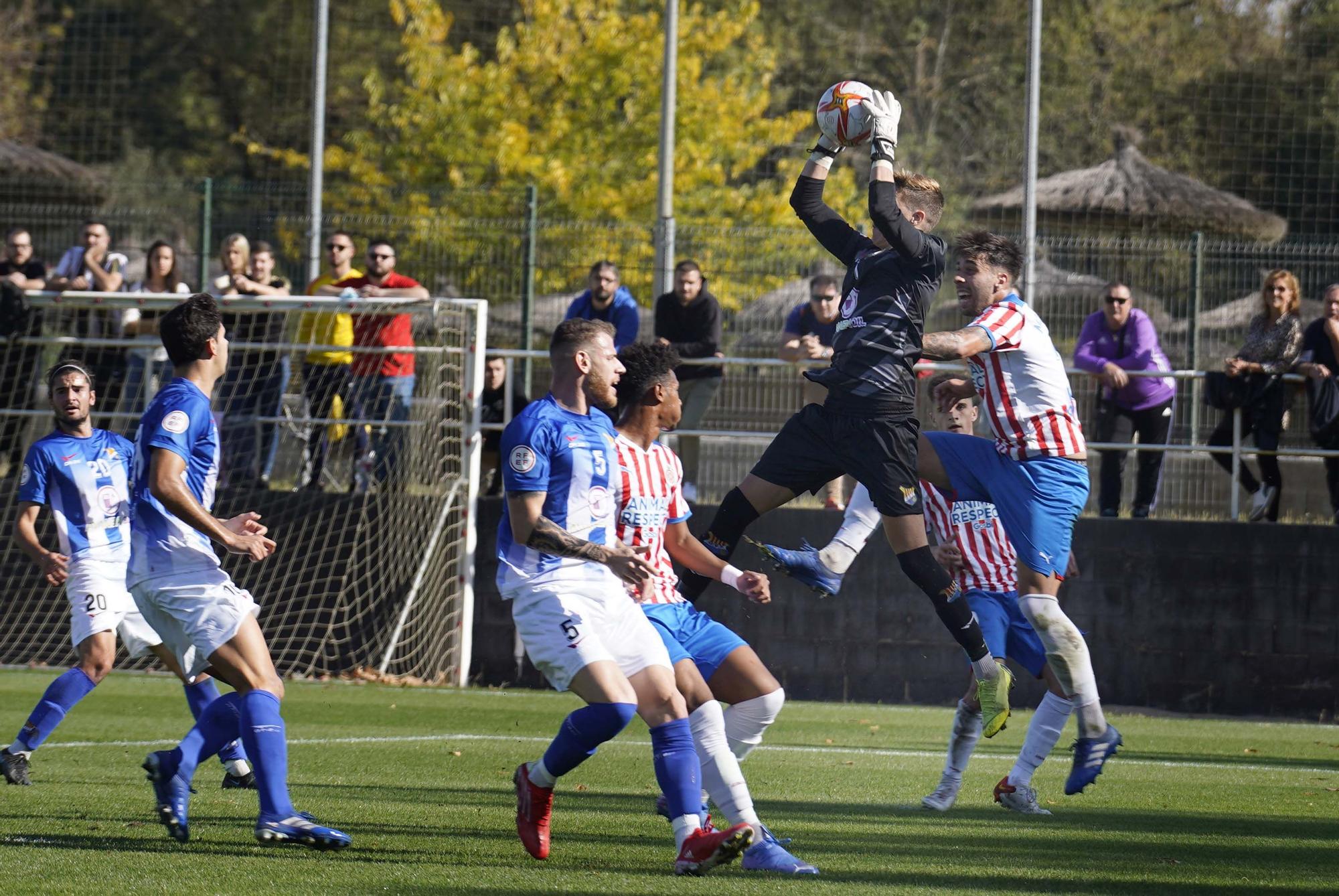 Un efectiu Figueres dona la sorpresa i s’apunta el derbi davant el Girona B