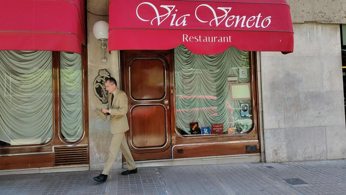 La entrada del restaurante Via Veneto